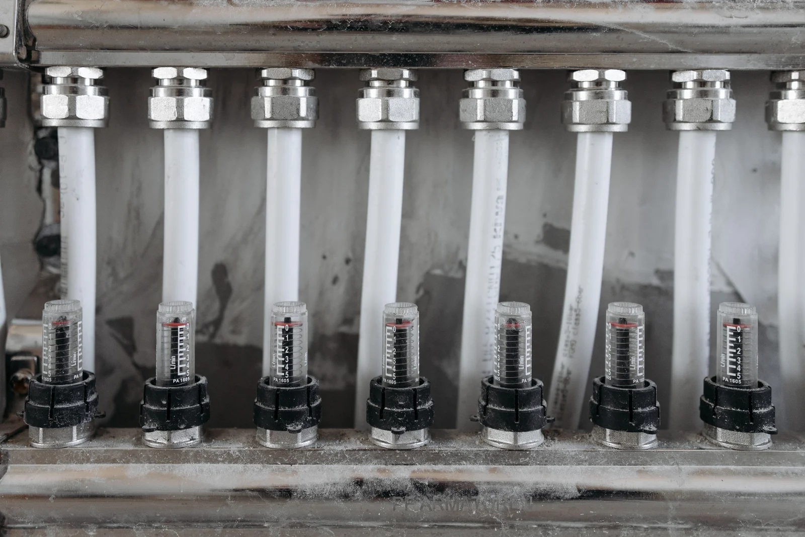 New plumbing manifold after repair